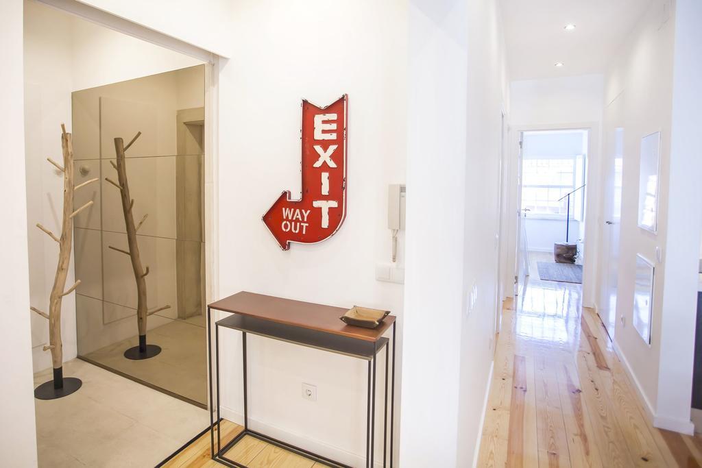 Lovelystay - Cais Apartment River View Lisbona Esterno foto
