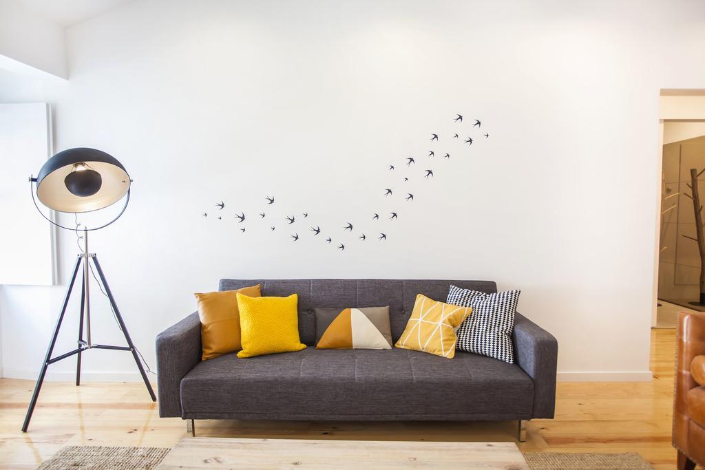 Lovelystay - Cais Apartment River View Lisbona Esterno foto