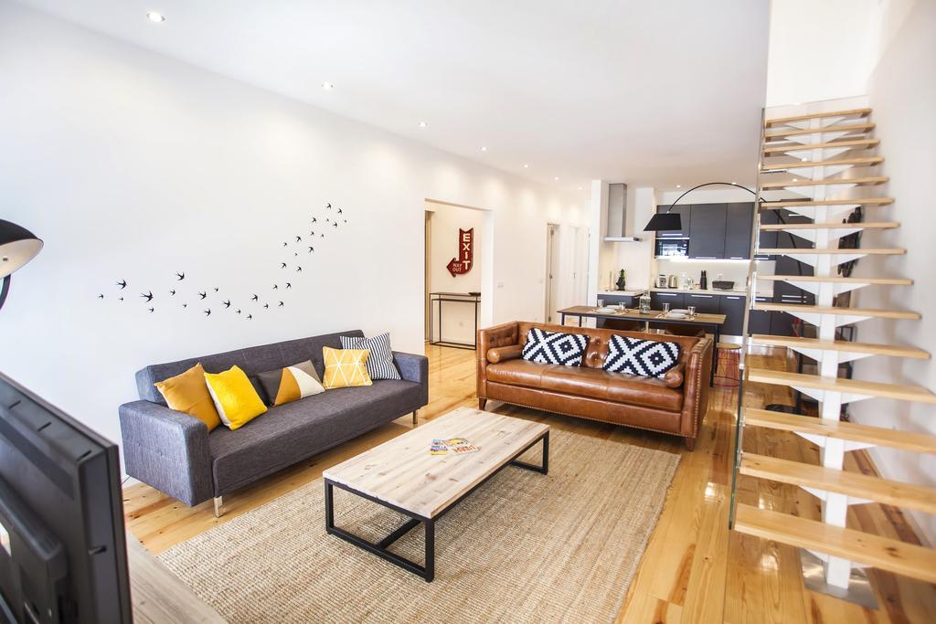 Lovelystay - Cais Apartment River View Lisbona Esterno foto