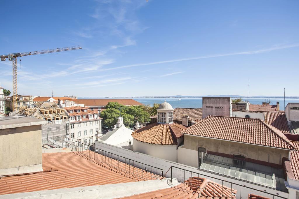 Lovelystay - Cais Apartment River View Lisbona Esterno foto
