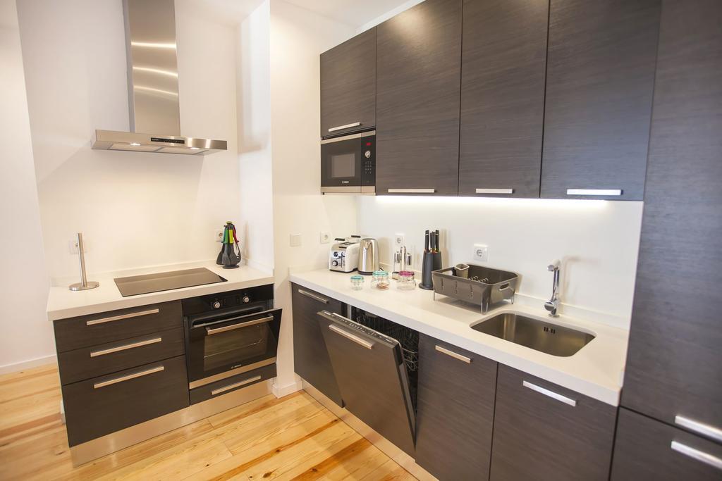 Lovelystay - Cais Apartment River View Lisbona Esterno foto