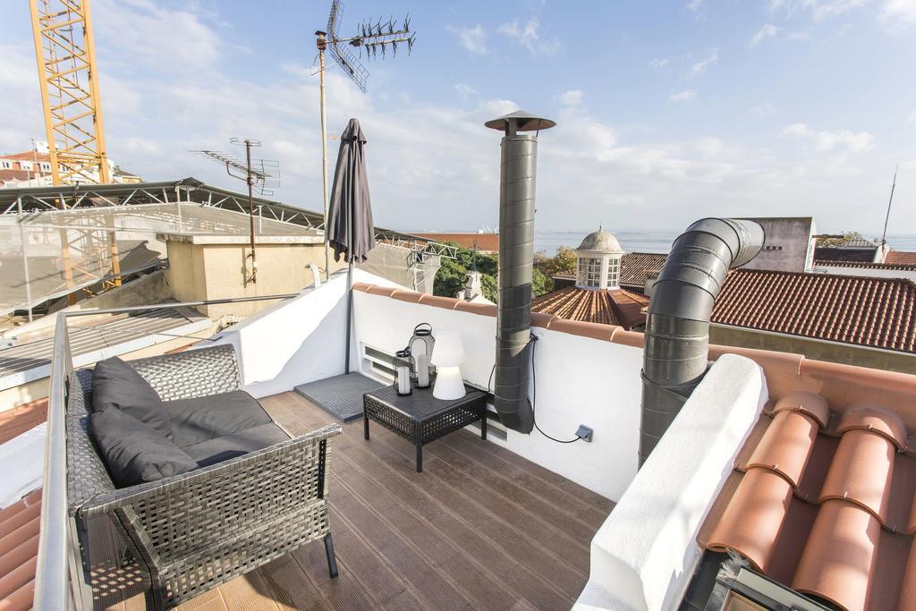 Lovelystay - Cais Apartment River View Lisbona Esterno foto