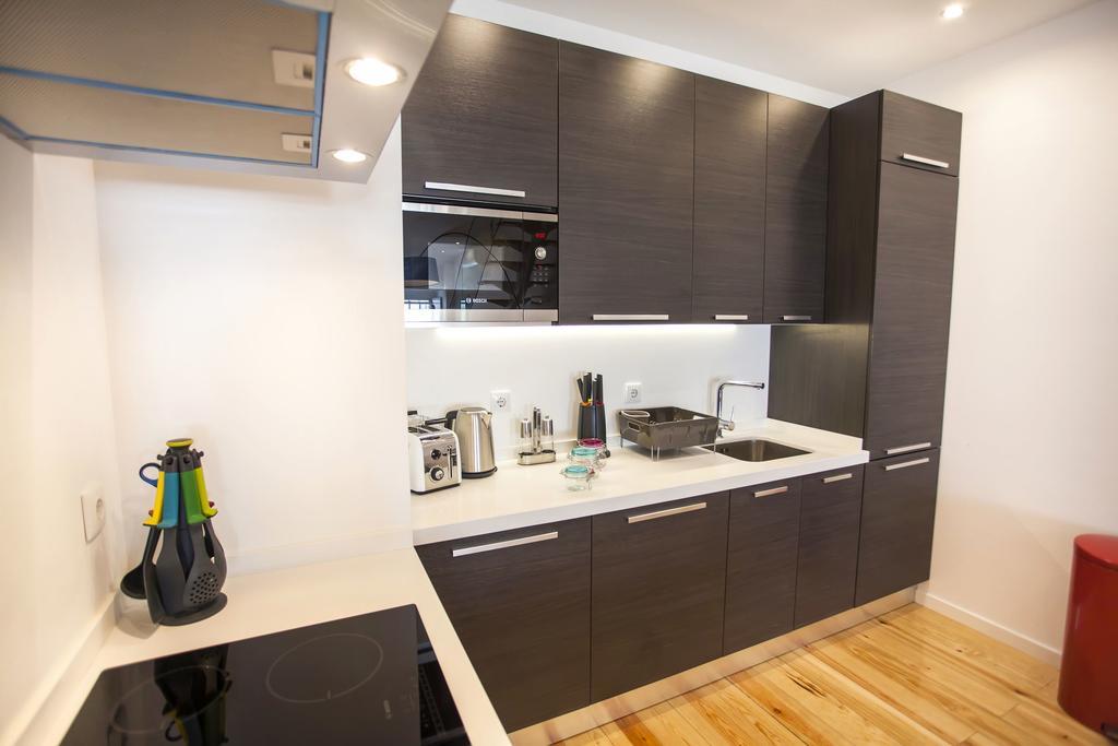 Lovelystay - Cais Apartment River View Lisbona Esterno foto