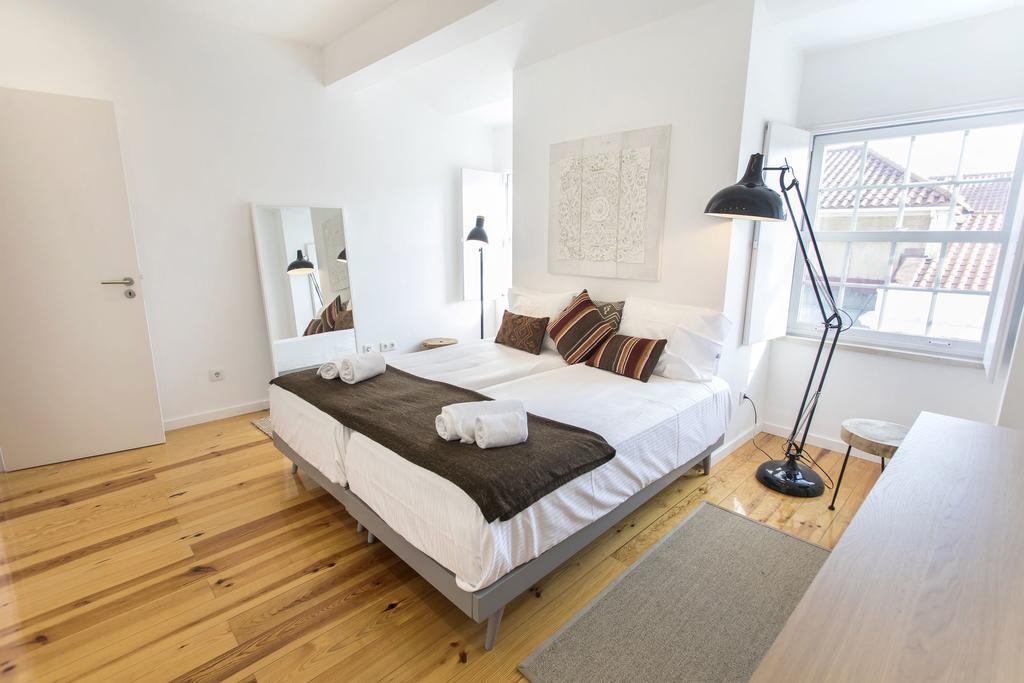Lovelystay - Cais Apartment River View Lisbona Esterno foto